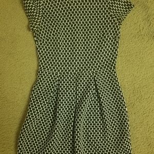 Cute short black and white winter dress size 6